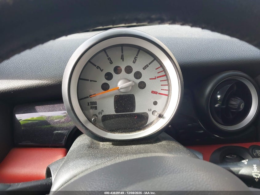 2007 Mini Cooper VIN WMWMF33577TL67458 IAAI salvage auction — ENGINE DAMAGE, Clear (Michigan), sold $400 on 2026-07-09 (photo 7)