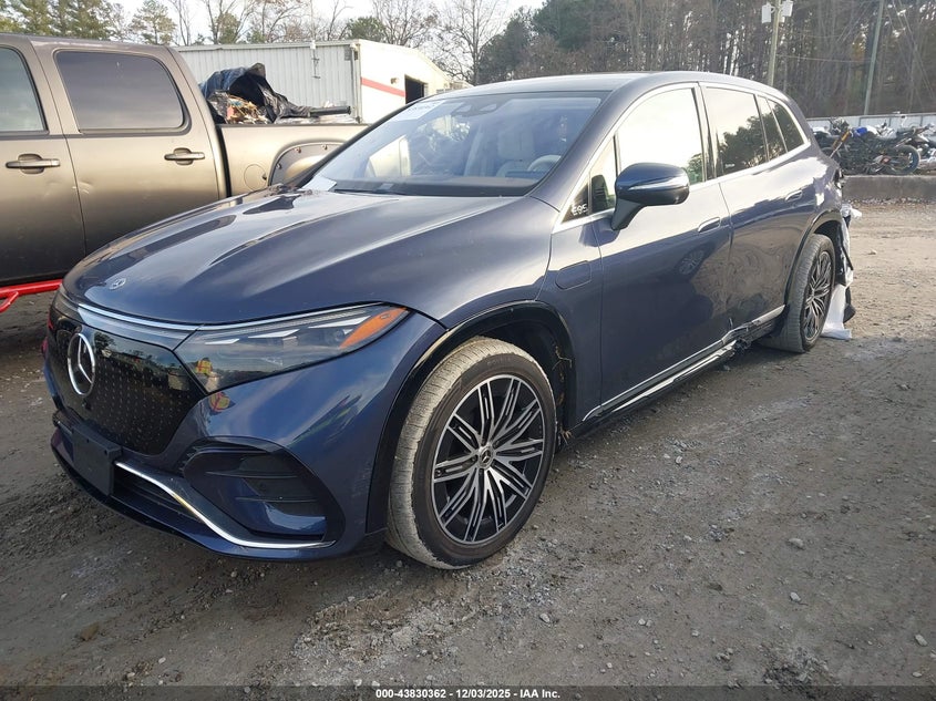 2023 Mercedes-Benz VIN 4JGDM2EB0PA016954 IAAI salvage auction — Side, Salvage Title, sold $24,100 on 2026-01-20 (photo 2)