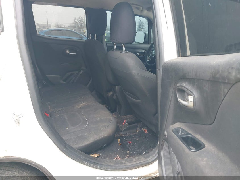 2019 Jeep Renegade VIN ZACNJABB9KPK93463 IAAI salvage auction — FRONT END, Clear (Oklahoma), sold $2,000 on 2026-08-04 (photo 8)