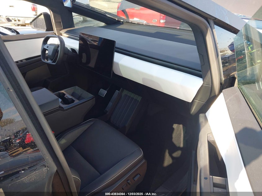 2024 Tesla Cybertruck VIN 7G2CEHED1RA042369 IAAI salvage auction — REAR END, Other, sold $46,200 on 2026-07-06 (photo 5)