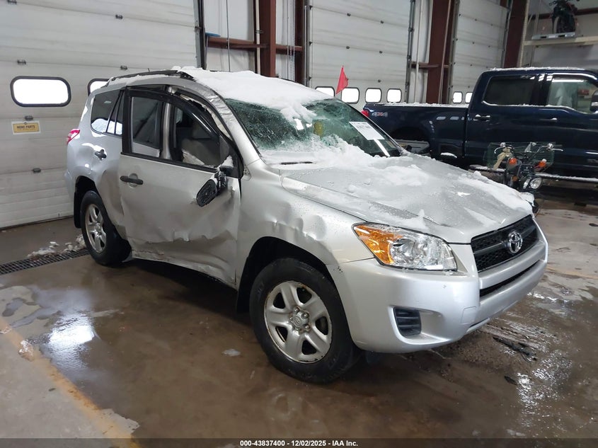 2009 Toyota Rav 4 VIN JTMBF33V195012514 IAAI salvage auction — LEFT & RIGHT, Salvage (New Jersey), sold $900 on 2026-07-13 (photo 1)