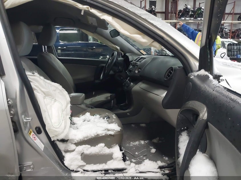 2009 Toyota Rav 4 VIN JTMBF33V195012514 IAAI salvage auction — LEFT & RIGHT, Salvage (New Jersey), sold $900 on 2026-07-13 (photo 5)
