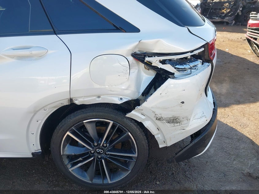 2025 Infiniti Qx50 VIN 3PCAJ5FB2SF101908 IAAI salvage auction — LEFT SIDE, Original (Texas), sold $16,875 on 2026-07-08 (photo 6)