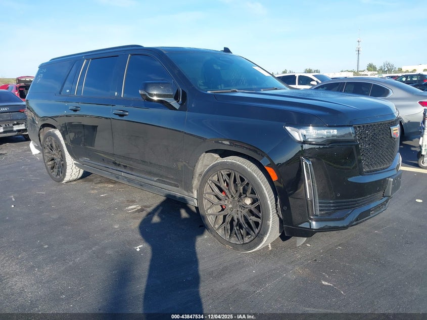 2022 Cadillac Escalade esv VIN 1GYS4RKL8NR201084 IAAI salvage auction — THEFT, Other, sold $43,050 on 2026-07-13 (photo 1)