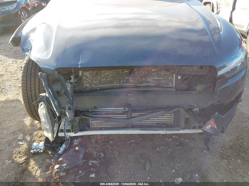 2021 Volvo Xc60 VIN YV4102DL2M1805127 IAAI salvage auction — FRONT END, Clear (Oklahoma), sold $25 on 2026-08-01 (photo 6)