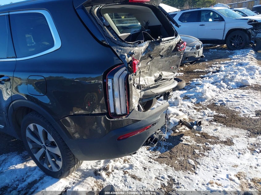 2021 Kia Telluride VIN 5XYP6DHC0MG151567 IAAI salvage auction — FRONT & REAR, Salvage (Massachusetts), sold $25 on 2026-07-24 (photo 6)