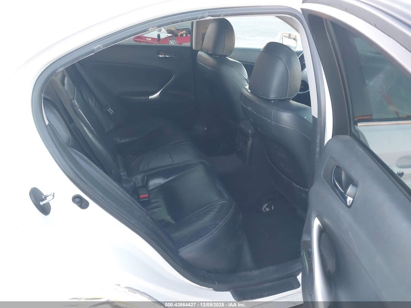2011 Lexus Is VIN JTHBF5C27B5149074 IAAI salvage auction — RIGHT SIDE, Salvage (California), sold $600 on 2026-07-08 (photo 8)