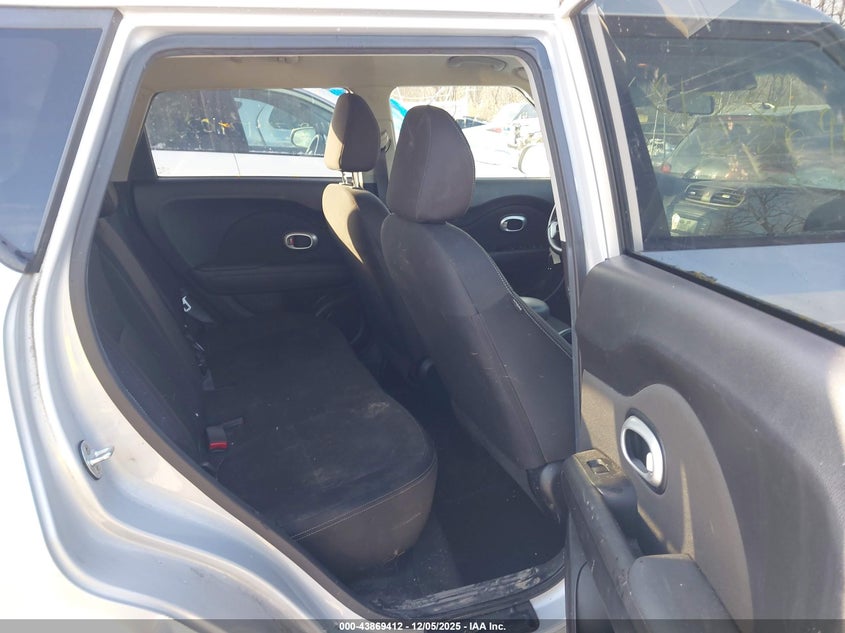 2016 Kia Soul VIN KNDJN2A24G7875262 IAAI salvage auction — RIGHT SIDE, Clear (Indiana), sold $25 on 2026-07-29 (photo 8)