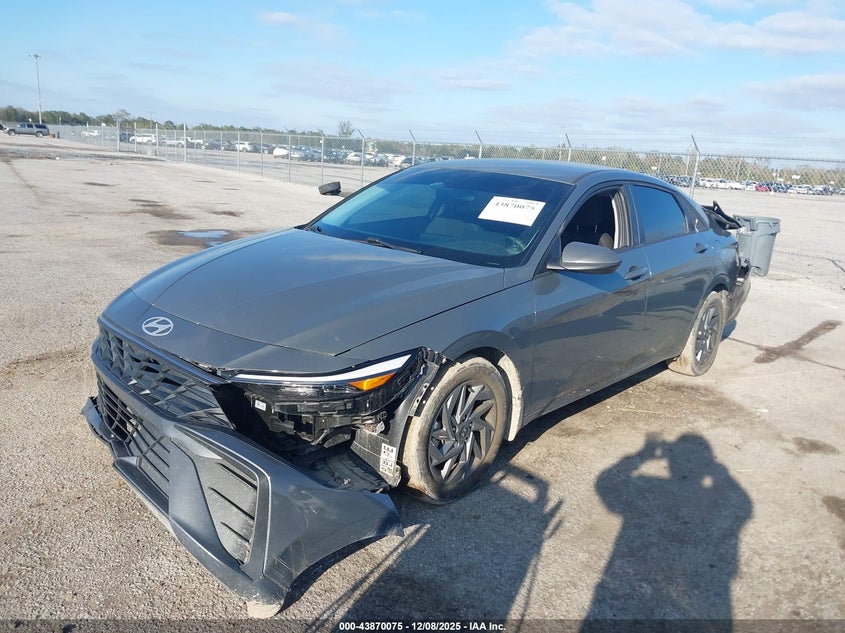 2024 Hyundai Elantra VIN KMHLM4DG5RU791658 IAAI salvage auction — FRONT & REAR, Salvage (Louisiana), sold $5,800 on 2026-07-28 (photo 2)