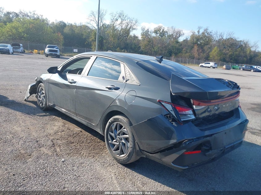 2024 Hyundai Elantra VIN KMHLM4DG5RU791658 IAAI salvage auction — FRONT & REAR, Salvage (Louisiana), sold $5,800 on 2026-07-28 (photo 3)