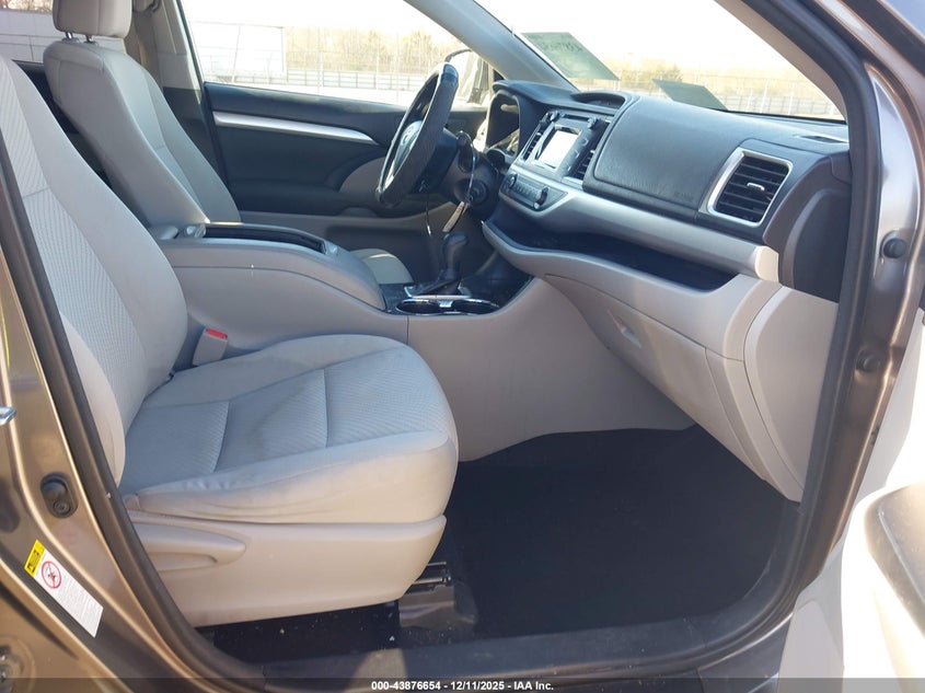 2016 Toyota Highlander VIN 5TDZKRFH0GS168960 IAAI salvage auction — FRONT END, Other, sold $4,900 on 2026-07-22 (photo 5)