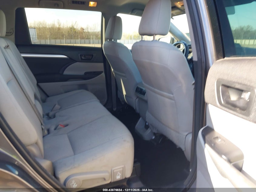 2016 Toyota Highlander VIN 5TDZKRFH0GS168960 IAAI salvage auction — FRONT END, Other, sold $4,900 on 2026-07-22 (photo 8)