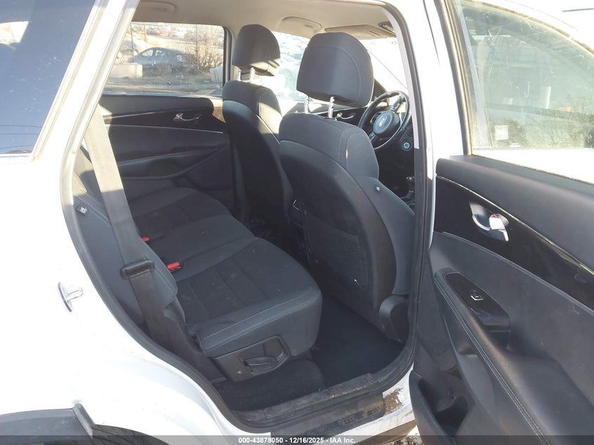 2017 Kia Sorento VIN 5XYPG4A38HG210250 IAAI salvage auction — RIGHT FRONT, Other, sold $575 on 2026-07-29 (photo 8)