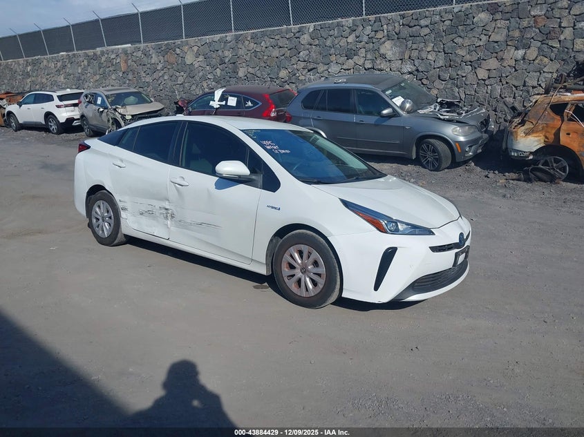 2021 Toyota Prius VIN JTDKAMFU1M3139453 IAAI salvage auction — RIGHT SIDE, Clear (Hawaii), sold $6,650 on 2026-07-14 (photo 1)