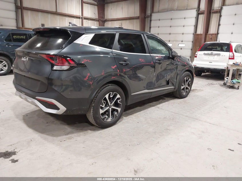 2024 Kia Sportage VIN 5XYK33DF9RG215951 IAAI salvage auction — RIGHT SIDE, Salvage (New Jersey), sold $10,475 on 2026-07-29 (photo 4)
