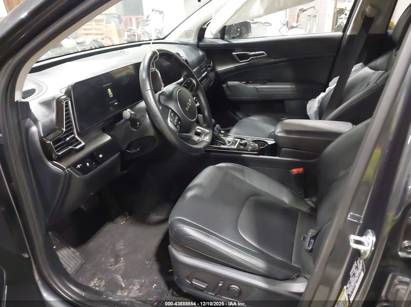 2024 Kia Sportage VIN 5XYK33DF9RG215951 IAAI salvage auction — RIGHT SIDE, Salvage (New Jersey), sold $10,475 on 2026-07-29 (photo 5)