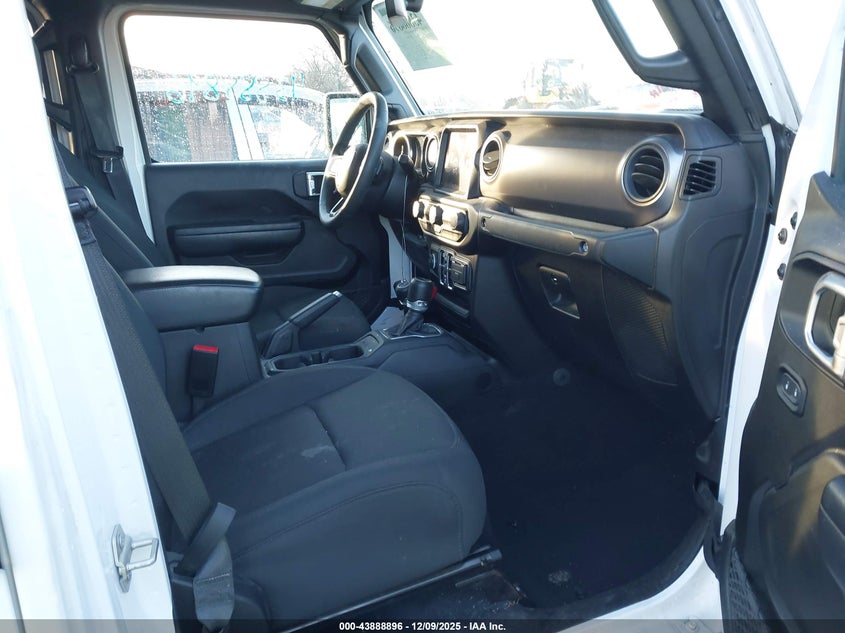 2023 Jeep Gladiator VIN 1C6HJTAG7PL577721 IAAI salvage auction — Normal Wear, Clear (Tennessee), sold $18,250 on 2025-12-30 (photo 5)