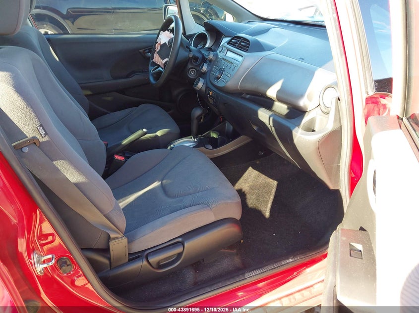 2013 Honda Fit VIN JHMGE8H37DC010105 IAAI salvage auction — FRONT END, Salvage Title, sold $450 on 2026-07-20 (photo 5)