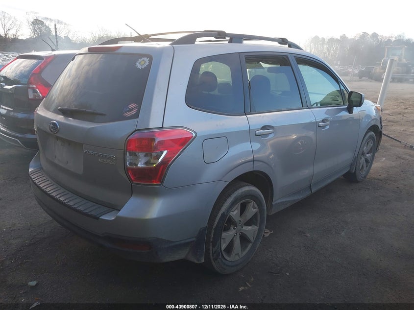 2015 Subaru Forester VIN JF2SJADC0FH597226 IAAI salvage auction — REAR END, Other, sold $450 on 2026-07-30 (photo 4)