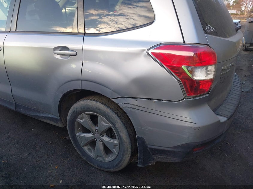 2015 Subaru Forester VIN JF2SJADC0FH597226 IAAI salvage auction — REAR END, Other, sold $450 on 2026-07-30 (photo 6)