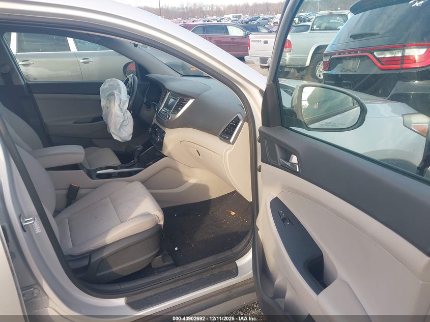 2017 Hyundai Tucson VIN KM8J3CA21HU287734 IAAI salvage auction — FRONT END, Salvage - Greater Than 75% (Maryland), sold $2,600 on 2026-07-20 (photo 5)