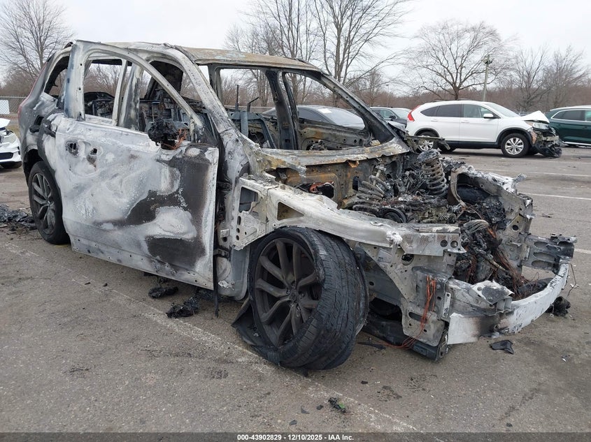 2017 Volvo Xc90 VIN YV4A22PKXH1179930 IAAI salvage auction — TOTAL BURN, Salvage (New Jersey), sold $275 on 2026-08-17 (photo 1)