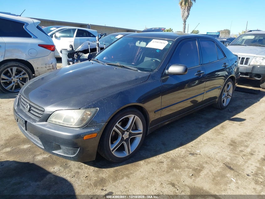 2003 Lexus Is VIN JTHBD192130073615 IAAI salvage auction — SIDE, Salvage (California), sold $600 on 2026-07-09 (photo 2)