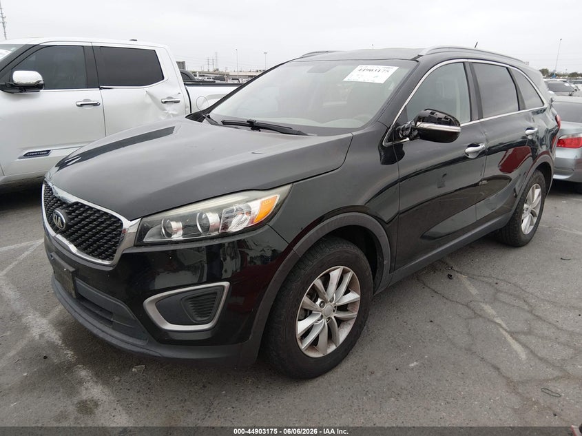 2017 Kia Sorento VIN 5XYPG4A3XHG290005 IAAI salvage auction — LEFT SIDE, Salvage Title, sold $2,150 on 2026-07-23 (photo 2)