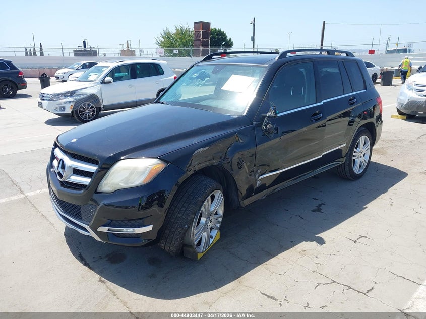 2015 Mercedes-benz Glk-klasse VIN WDCGG5HB4FG379141 IAAI salvage auction — SIDE, Salvage (California), sold $2,000 on 2026-07-22 (photo 2)