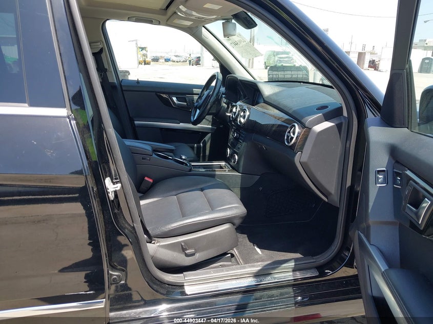 2015 Mercedes-benz Glk-klasse VIN WDCGG5HB4FG379141 IAAI salvage auction — SIDE, Salvage (California), sold $2,000 on 2026-07-22 (photo 5)