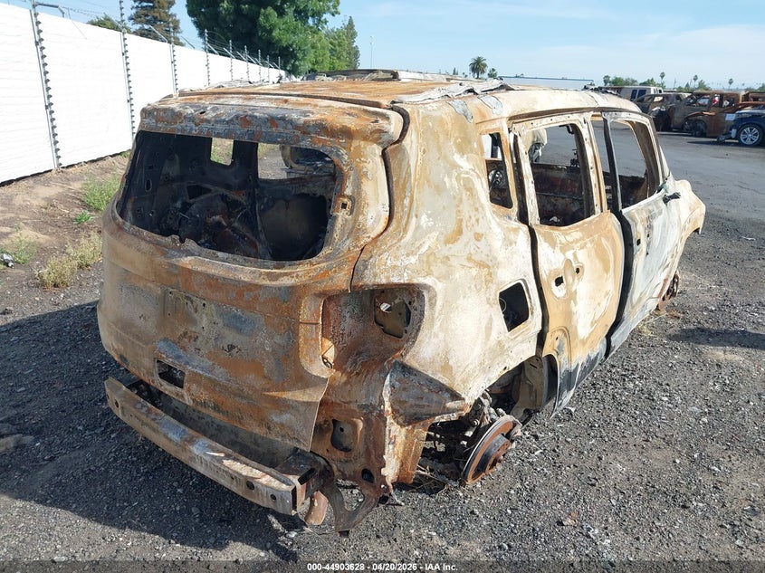 2022 Jeep Renegade VIN ZACNJDB10NPN82180 IAAI salvage auction — THEFT, Non-Repairable (California), sold $25 on 2026-07-28 (photo 4)