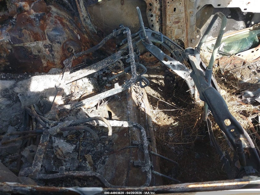 2022 Jeep Renegade VIN ZACNJDB10NPN82180 IAAI salvage auction — THEFT, Non-Repairable (California), sold $25 on 2026-07-28 (photo 8)