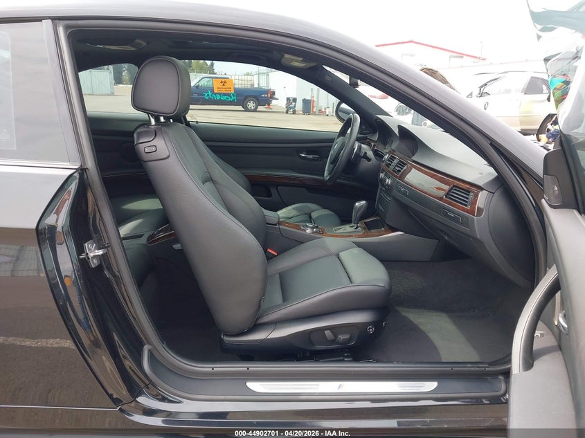 2011 BMW 3er VIN WBAKF9C56BE261817 IAAI salvage auction — BIOHAZARD/CHEMICAL, Salvage (Oregon), sold $3,800 on 2026-07-16 (photo 5)