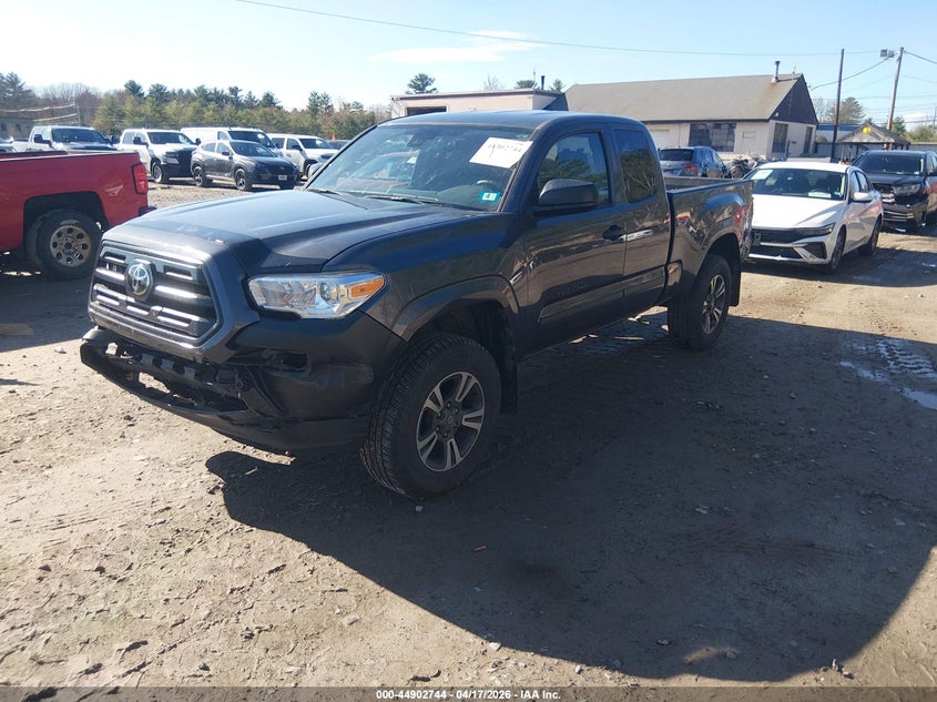 2019 Toyota Tacoma VIN 5TFSX5EN2KX067246 IAAI salvage auction — FRONT END, Salvage (New Hampshire), sold $7,100 on 2026-07-29 (photo 2)