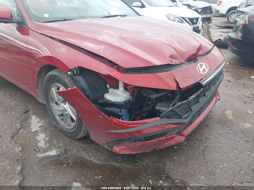 2025 Hyundai Elantra VIN KMHLL4DG2SU969437 IAAI salvage auction — RIGHT FRONT, Salvage Title, sold $7,775 on 2026-07-29 (photo 6)