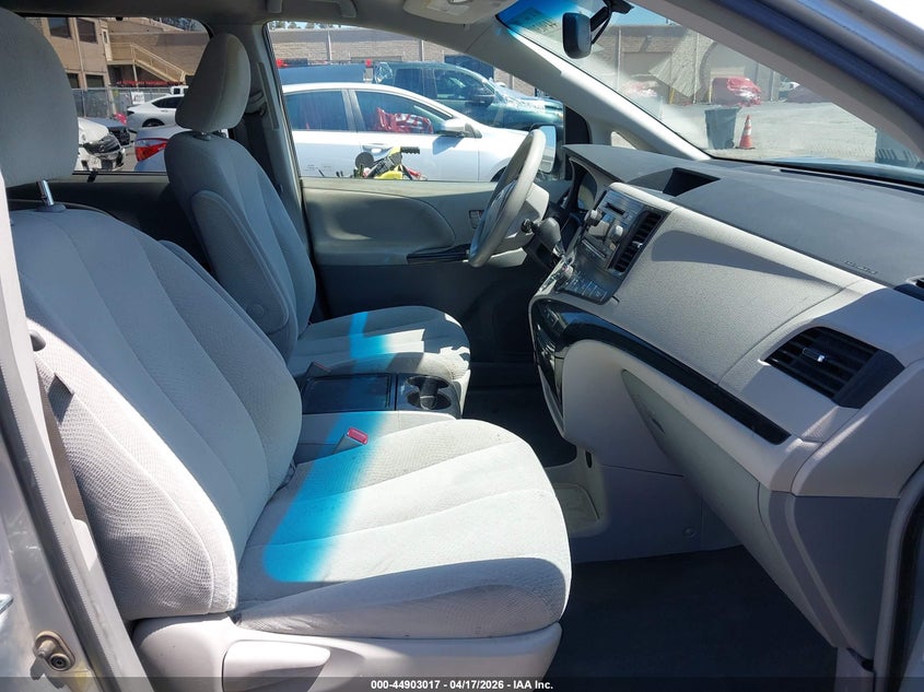 2014 Toyota Sienna VIN 5TDKK3DC6ES484060 IAAI salvage auction — FRONT END, Wait Title, sold $1,700 on 2026-07-20 (photo 5)