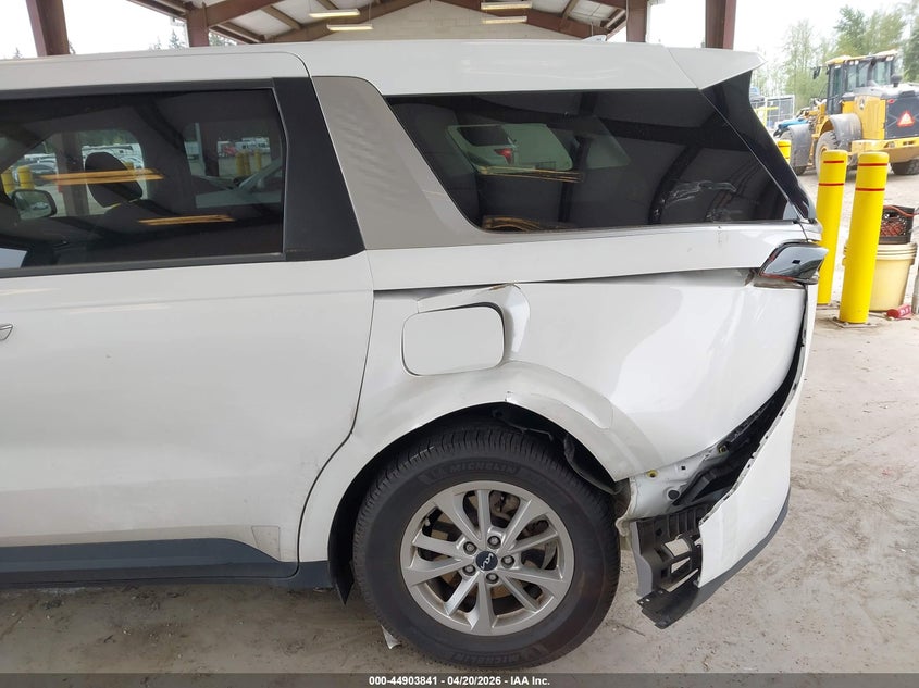2023 Kia Carnival VIN KNDNB4H3XP6215804 IAAI salvage auction — REAR END, Rebuildable (Florida), sold $7,125 on 2026-08-20 (photo 6)