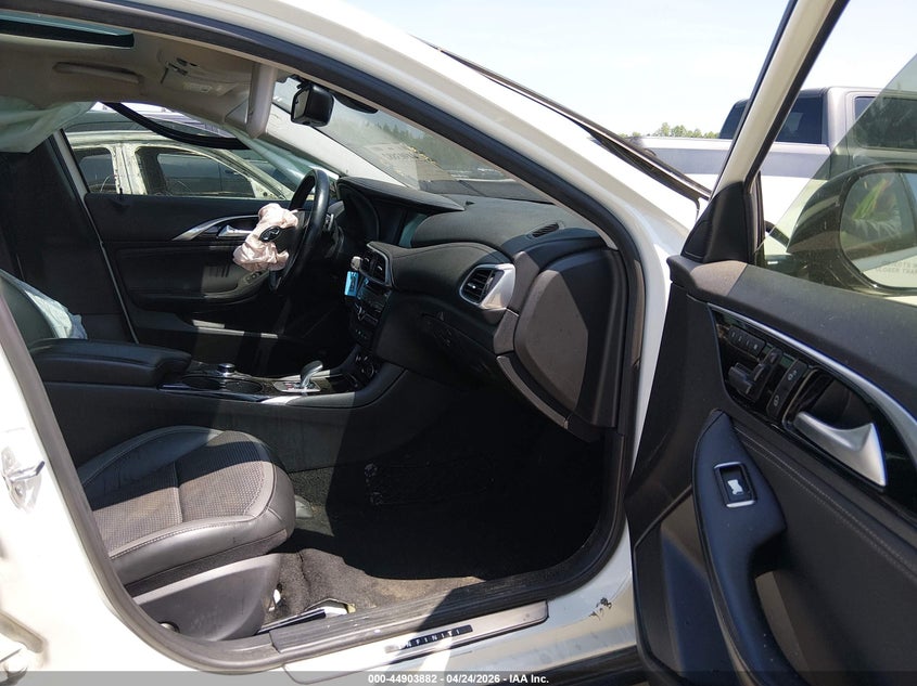 2019 Infiniti Qx30 VIN SJKCH5CR9KA011036 IAAI salvage auction — FRONT END, Salvage Title, sold $725 on 2026-07-29 (photo 5)