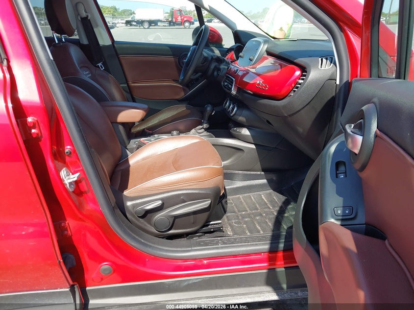 2019 Fiat 500x VIN ZFBNFYD17KP789654 IAAI salvage auction — LEFT FRONT, Salvage Title, sold $2,750 on 2026-07-06 (photo 5)