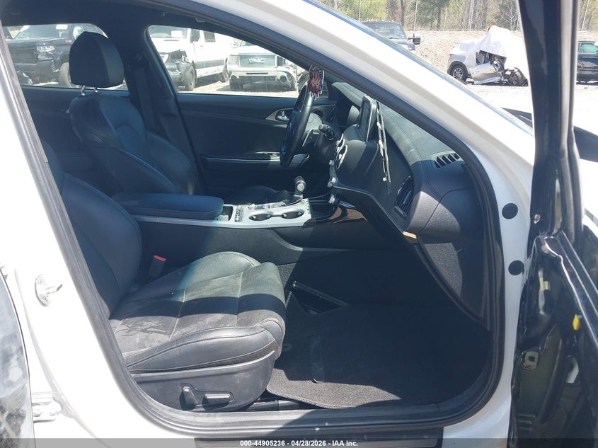 2018 Kia Stinger VIN KNAE35LCXJ6027136 IAAI salvage auction — FRONT & REAR, Salvage (Massachusetts), sold $3,000 on 2026-07-17 (photo 5)