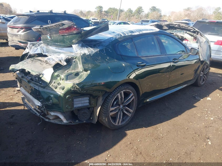 2024 BMW 8er VIN WBAGV4C0XRCP58651 IAAI salvage auction — FRONT & REAR, Salvage Title, sold $17,000 on 2026-09-29 (photo 4)