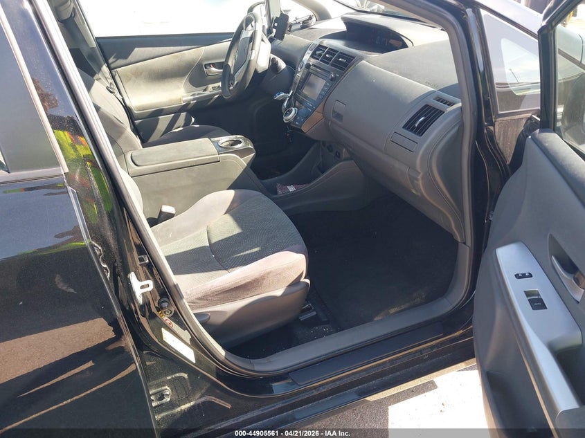 2013 Toyota Prius v VIN JTDZN3EU6D3230233 IAAI salvage auction — FRONT END, Salvage (Idaho), sold $1,550 on 2026-07-20 (photo 5)