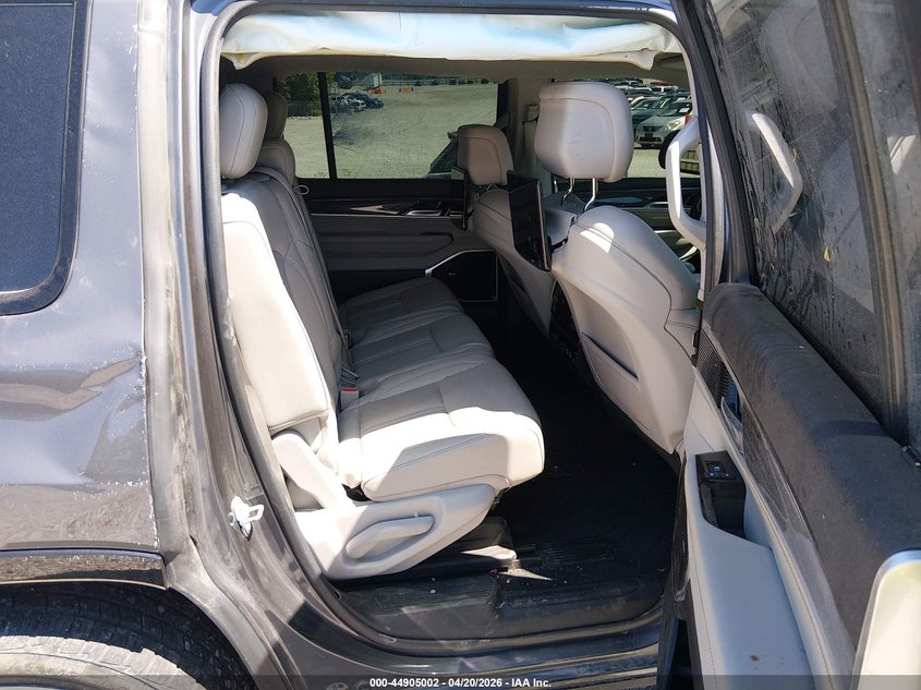 2022 Jeep Grand wagoneer VIN 1C4SJVDT8NS151011 IAAI salvage auction — SIDE, Salvage (Kentucky), sold $11,600 on 2026-08-02 (photo 8)