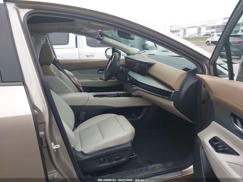 2026 Nissan Murano VIN 5N1AZ3DS8TC104208 IAAI salvage auction — SIDE, Original (Texas), sold $17,900 on 2026-07-17 (photo 5)
