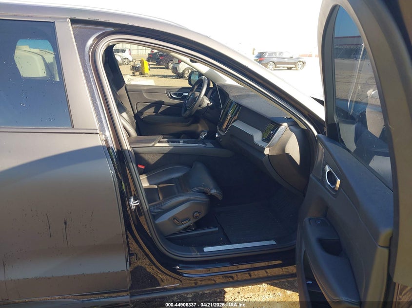 2021 Volvo Xc60 VIN YV4102DL7M1830380 IAAI salvage auction — FRONT END, Salvage Title, sold $10,100 on 2026-07-09 (photo 5)
