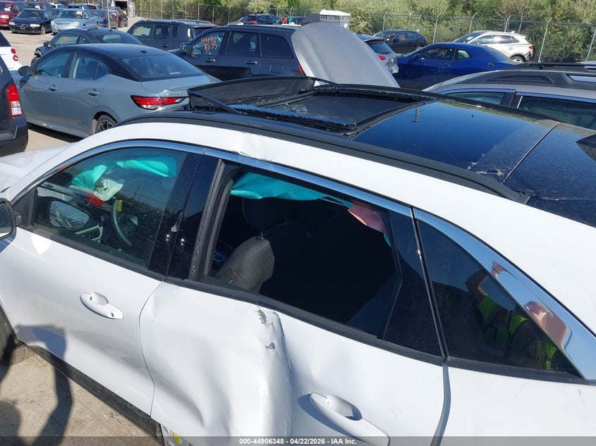 2024 Ford Escape VIN 1FMCU9GNXRUB48245 IAAI salvage auction — SIDE, Wait Title, sold $5,100 on 2026-07-31 (photo 6)