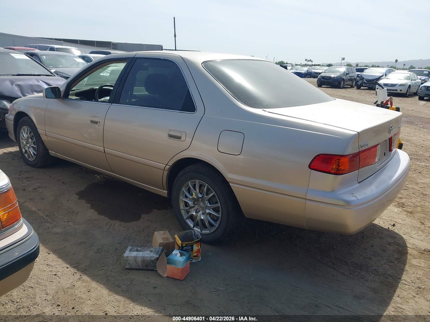 2001 Toyota Camry VIN JT2BG22K010535970 IAAI salvage auction — NORMAL WEAR, Clear-Dealer Only (Arizona), sold $325 on 2026-07-28 (photo 3)