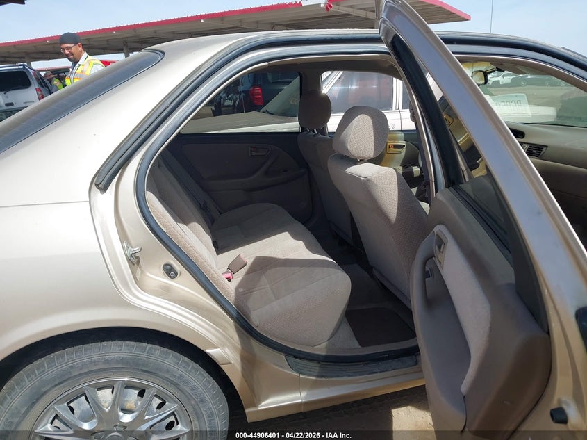 2001 Toyota Camry VIN JT2BG22K010535970 IAAI salvage auction — NORMAL WEAR, Clear-Dealer Only (Arizona), sold $325 on 2026-07-28 (photo 8)