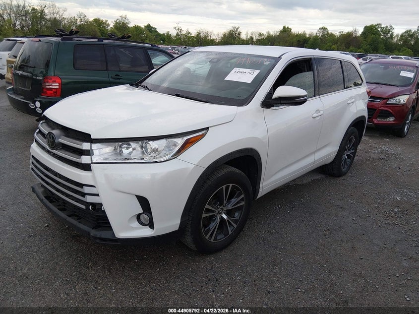 2018 Toyota Highlander VIN 5TDZZRFH3JS258011 IAAI salvage auction — RIGHT FRONT, Salvage (Kentucky), sold $5,900 on 2026-07-29 (photo 2)