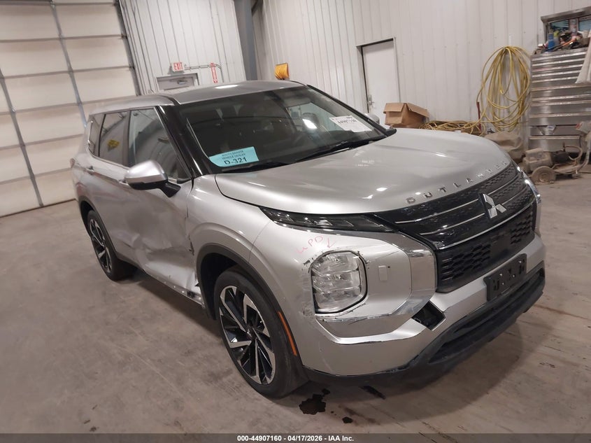 2022 Mitsubishi Outlander VIN JA4J4TA89NZ015883 IAAI salvage auction — RIGHT SIDE, Regular (South Dakota), sold $3,900 on 2026-07-28 (photo 1)